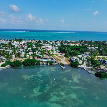 Hidden Treasure Vacation Home Blue Bay Cottage Caye Caulker Exterior photo