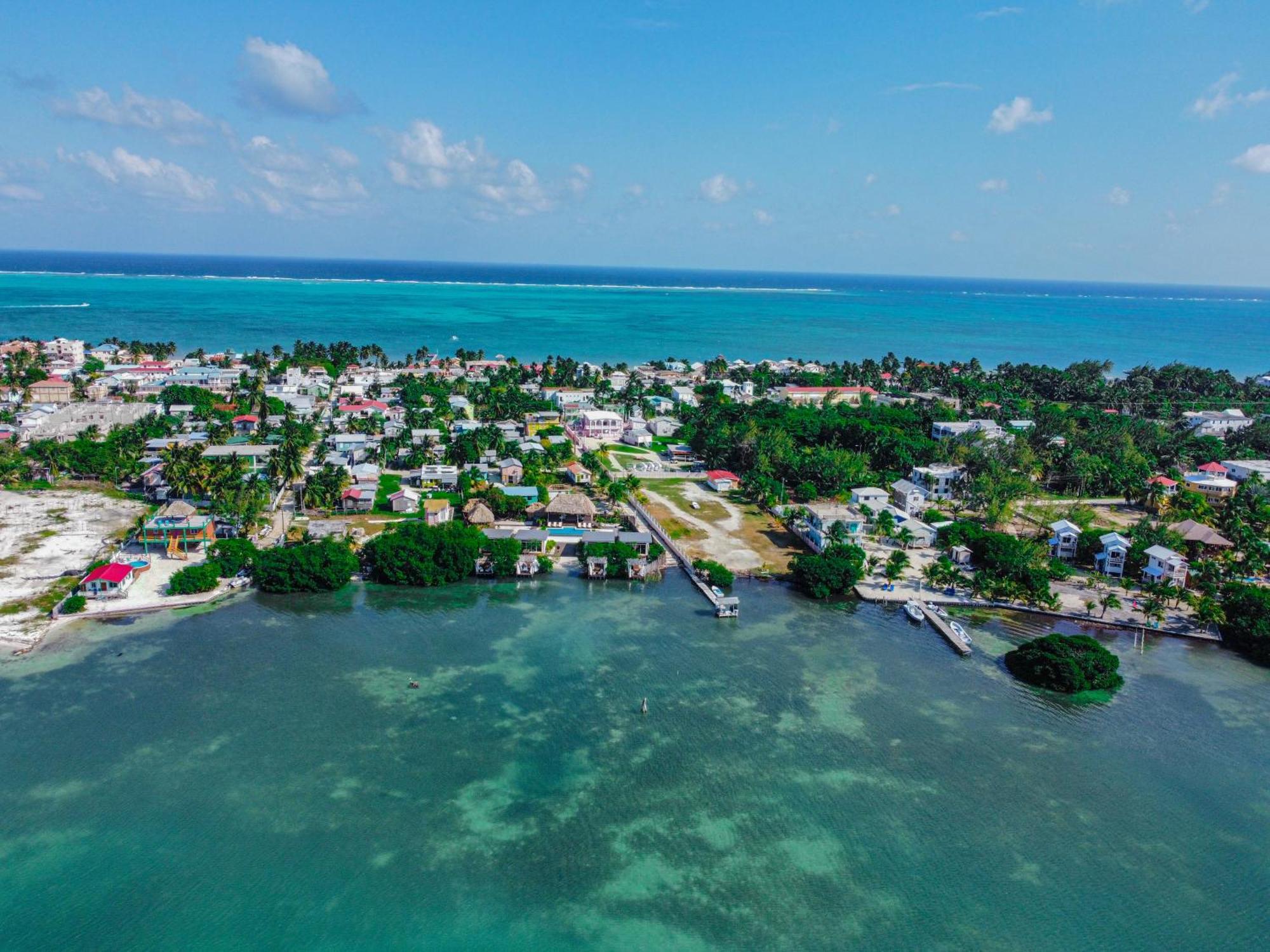 Hidden Treasure Vacation Home Blue Bay Cottage Caye Caulker Exterior photo
