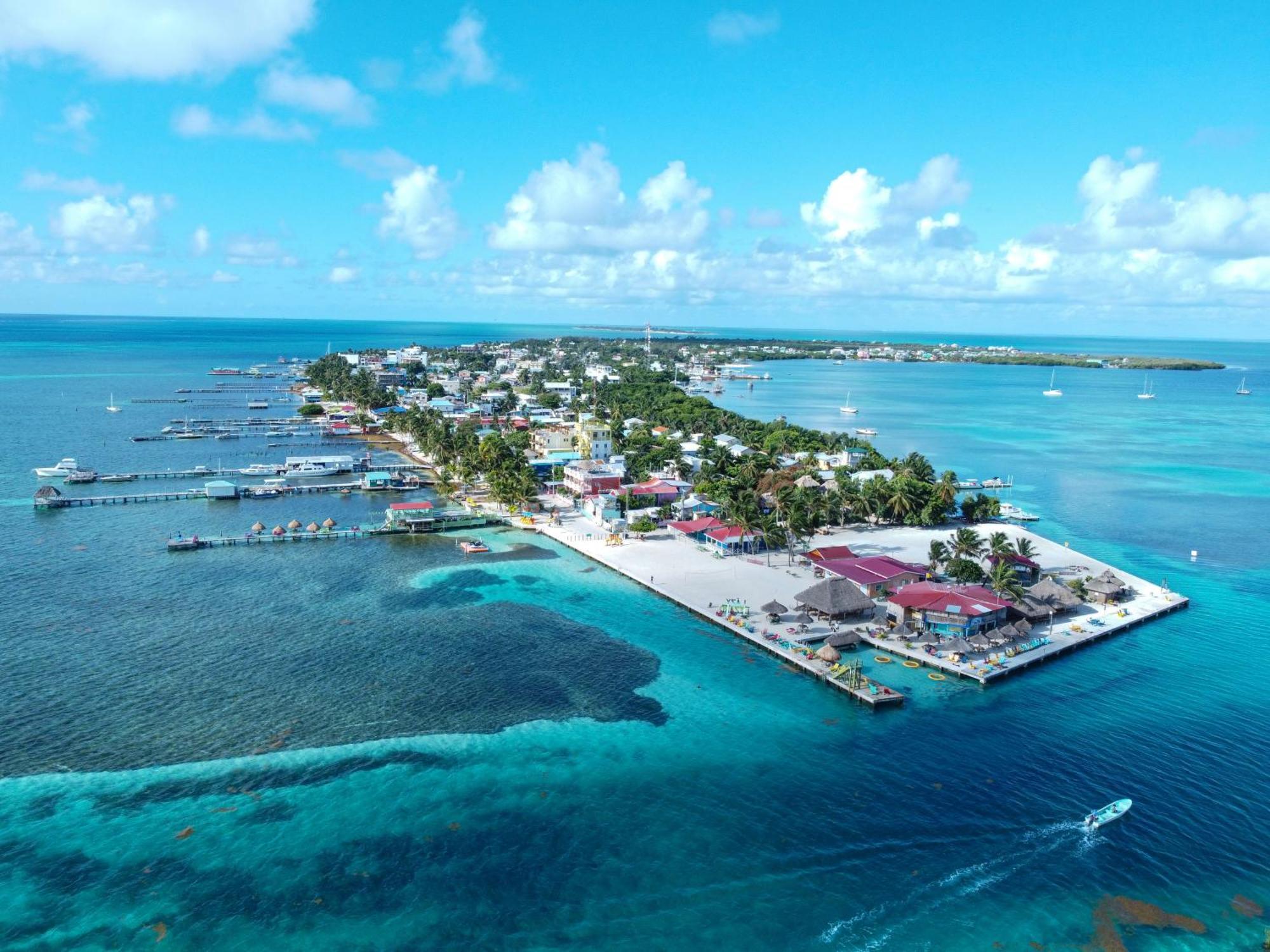 Hidden Treasure Vacation Home Blue Bay Cottage Caye Caulker Exterior photo