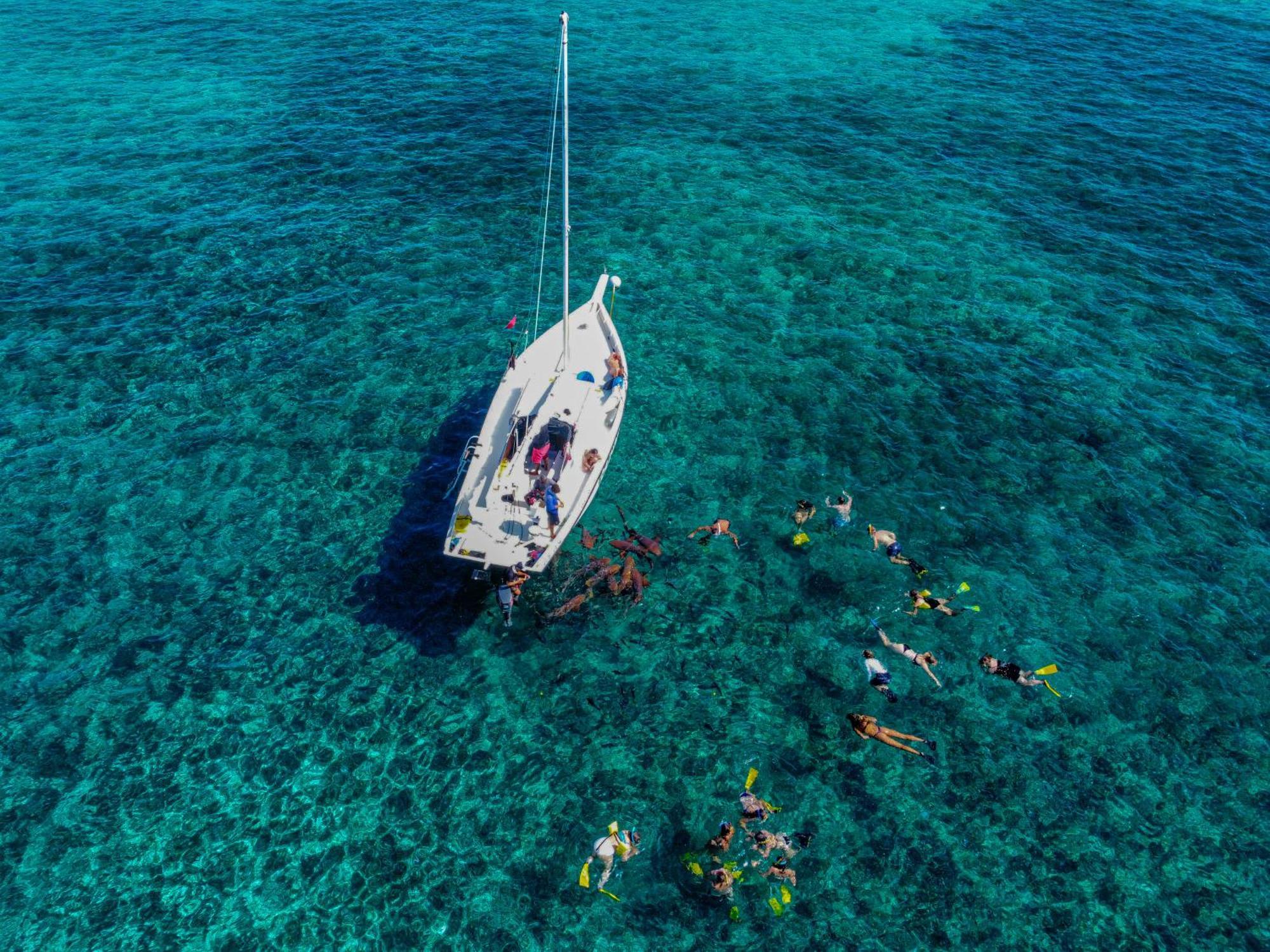 Hidden Treasure Vacation Home Blue Bay Cottage Caye Caulker Exterior photo